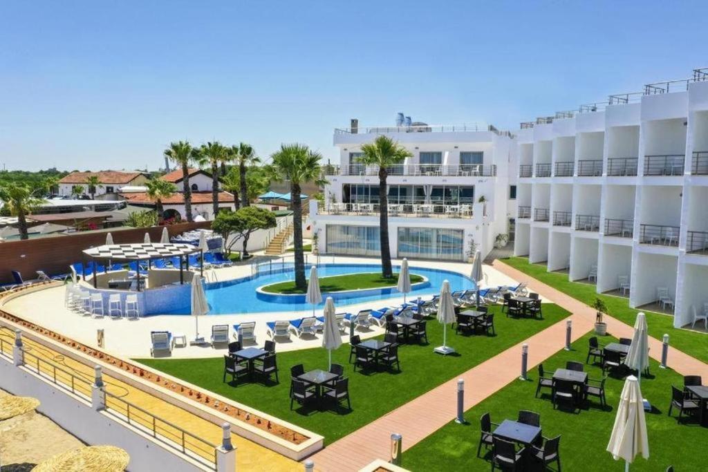 Mimoza Beachfront Hotel & Restaurant Famagouste Extérieur photo