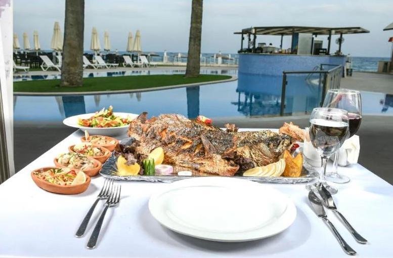 Mimoza Beachfront Hotel & Restaurant Famagouste Extérieur photo