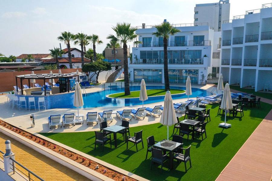 Mimoza Beachfront Hotel & Restaurant Famagouste Extérieur photo