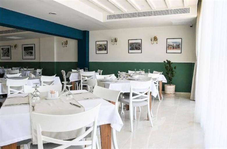 Mimoza Beachfront Hotel & Restaurant Famagouste Extérieur photo