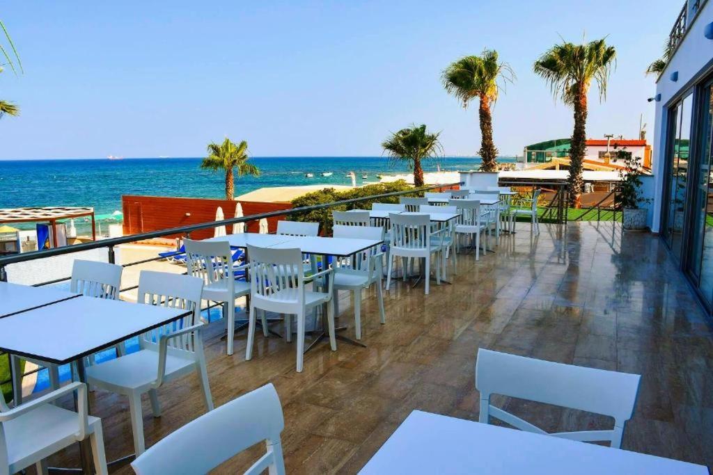 Mimoza Beachfront Hotel & Restaurant Famagouste Extérieur photo