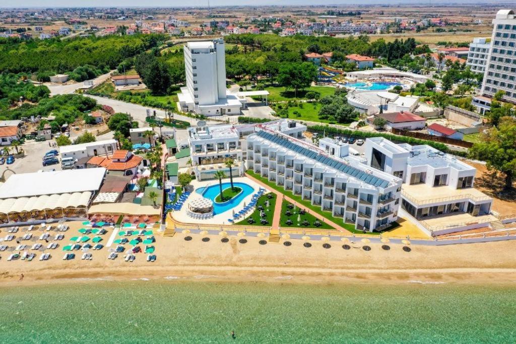 Mimoza Beachfront Hotel & Restaurant Famagouste Extérieur photo
